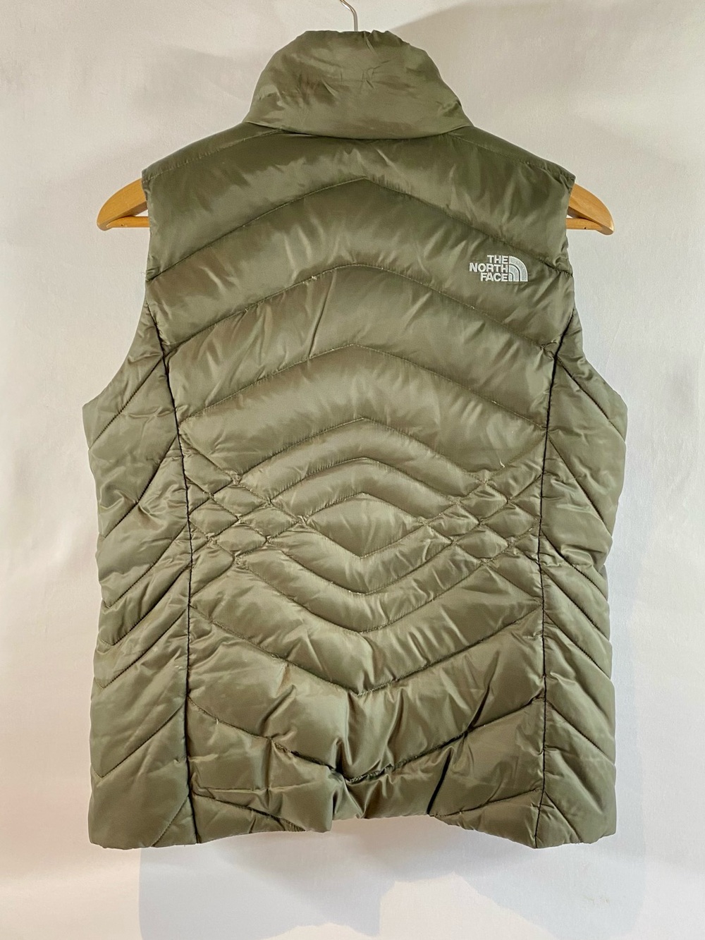 The North Face Olive Green Aconcagua 550 Quilted Down Puffer Vest, size S - Picture 2 of 7